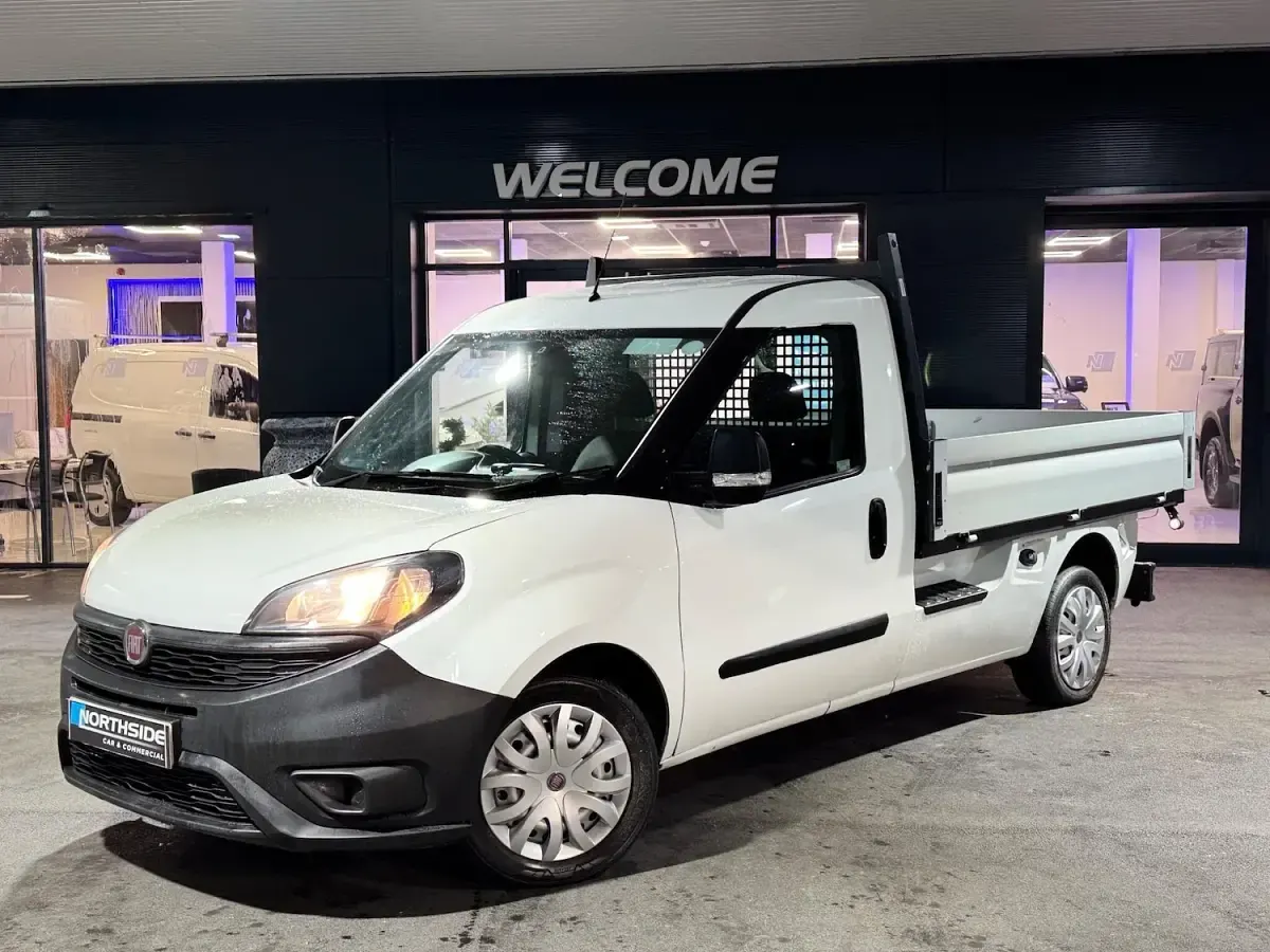 Used Fiat Doblò S 2021 White MPV