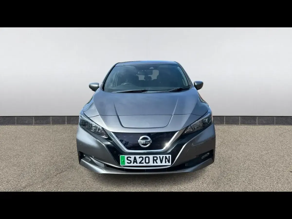 Second-hand Nissan Leaf N-Connecta 110 kW (150 CP) 2020 Gri Hatchback