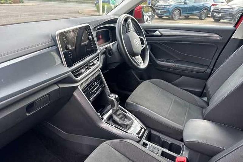 Used VW T-Roc Style 150 HP (110 kW) 2023 Red SUV