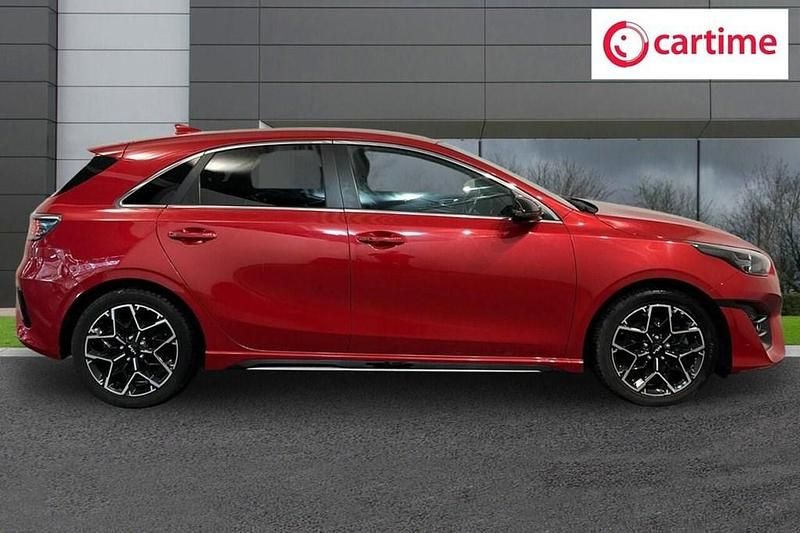 Usado Kia Ceed GT-Line 158 HP (116 kW) 2022 Vermelho Citadino
