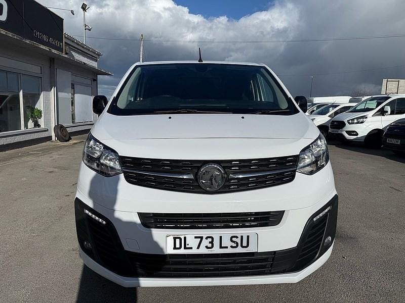 Used Vauxhall Vivaro 100 HP (73 kW) 2023 White MPV