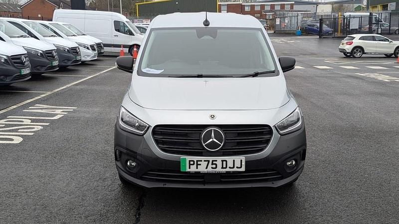 Begagnad Mercedes eCitan 89 kW (122 HK) 2025 Silver Van