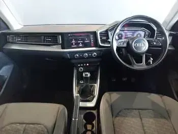 Usado Audi A1 Sport 116 HP (85 kW) 2018 Preto Citadino