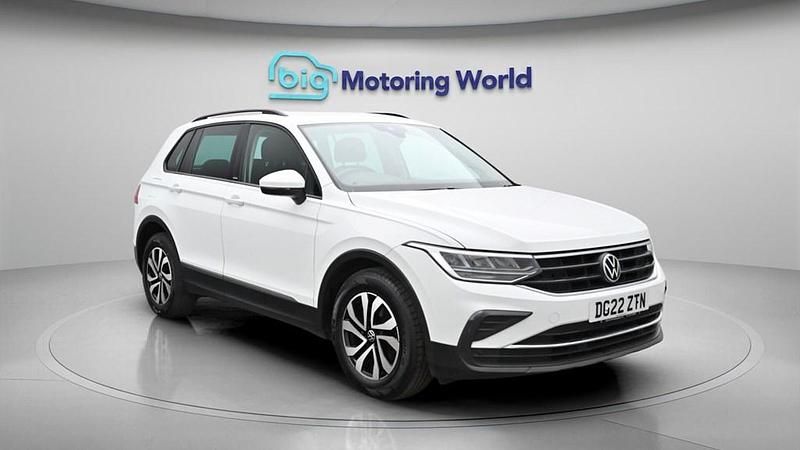 Used VW Tiguan Active 150 HP (110 kW) 2022 White SUV