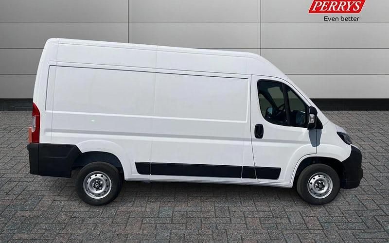 New Vauxhall Movano 140 HP (102 kW) 2025 MPV