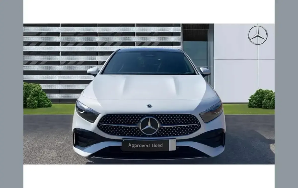 Used Mercedes A180 AMG Line Premium Plus 134 HP (98 kW) 2024 White Hatchback