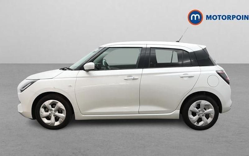 Used Suzuki Swift 82 HP (60 kW) 2025 White Hatchback