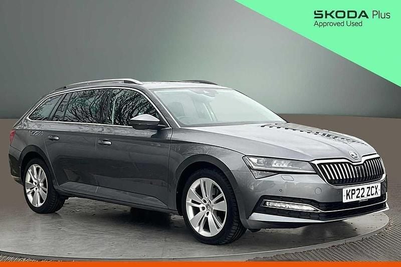 Used Skoda Superb SE L 200 HP (147 kW) 2022 Quartz grey metallic Estate