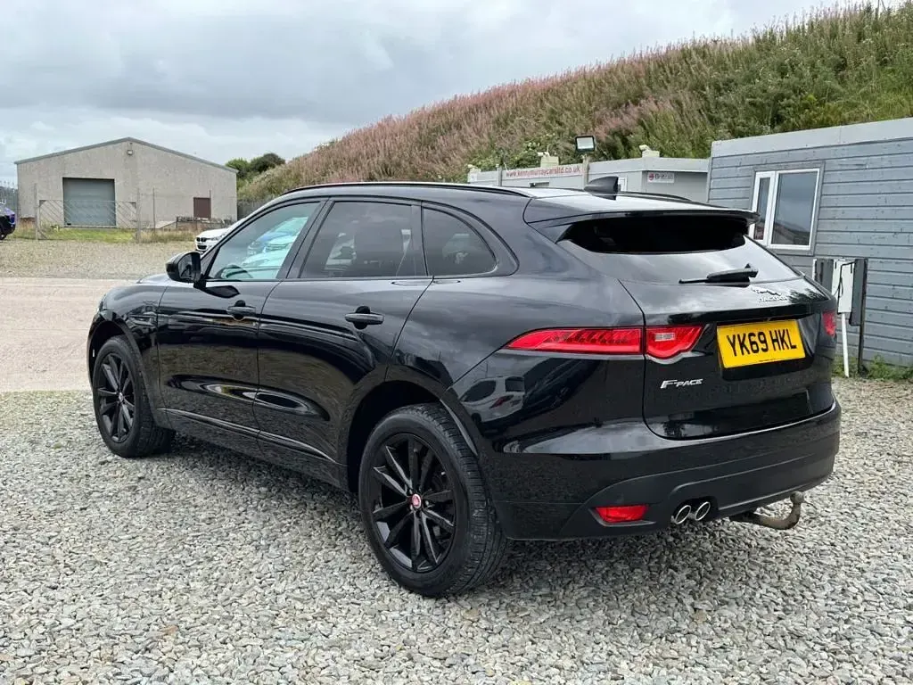 Used Jaguar F-Pace Chequered Flag 180 HP (132 kW) 2020 Black SUV