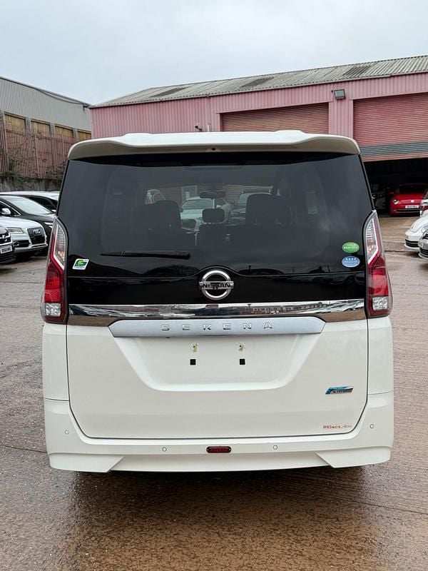 Used Nissan Serena 2018 White MPV