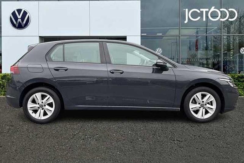 Used VW Golf VIII 130 HP (95 kW) 2022