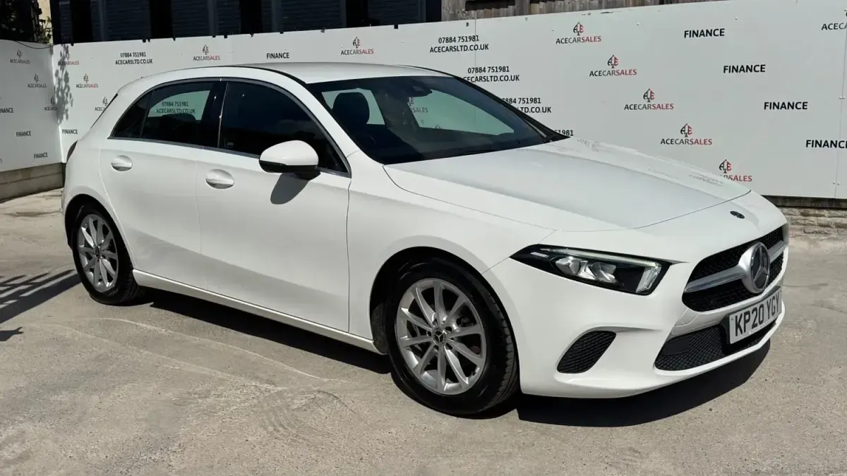 Used Mercedes A180 116 HP (85 kW) 2020 White Hatchback