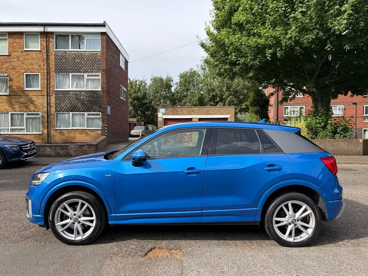 Used Audi Q2 S-Line 150 HP (110 kW) 2017 Blue SUV