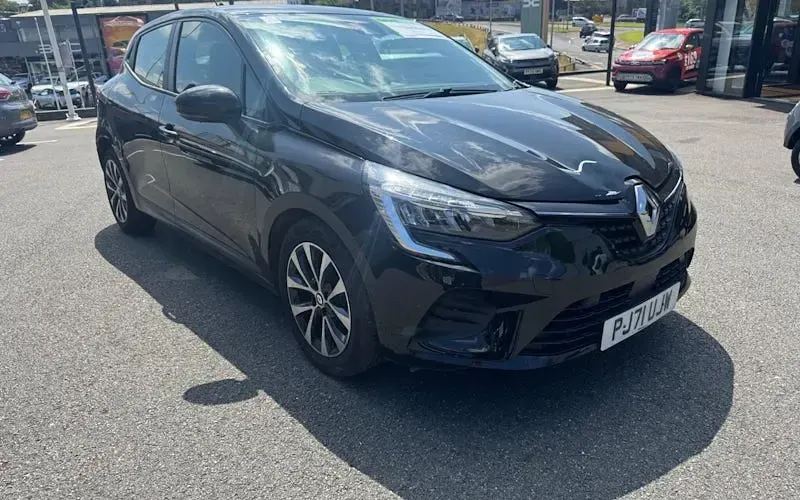 Used Renault Clio Iconic 90 HP (66 kW) 2021 Hatchback