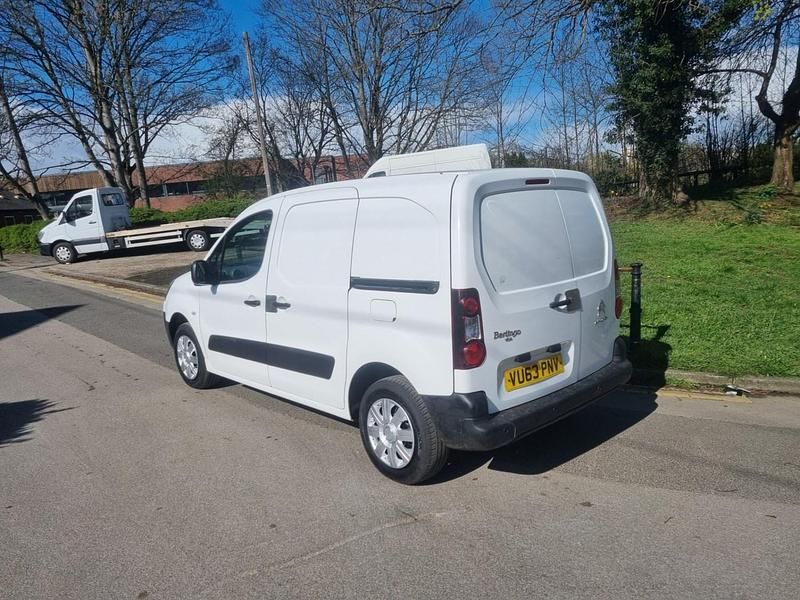 Used Citroën Berlingo 90 HP (66 kW) 2013 White MPV