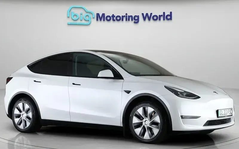 Used Tesla Model Y Long Range AWD 286 kW (389 HP) 2025 SUV