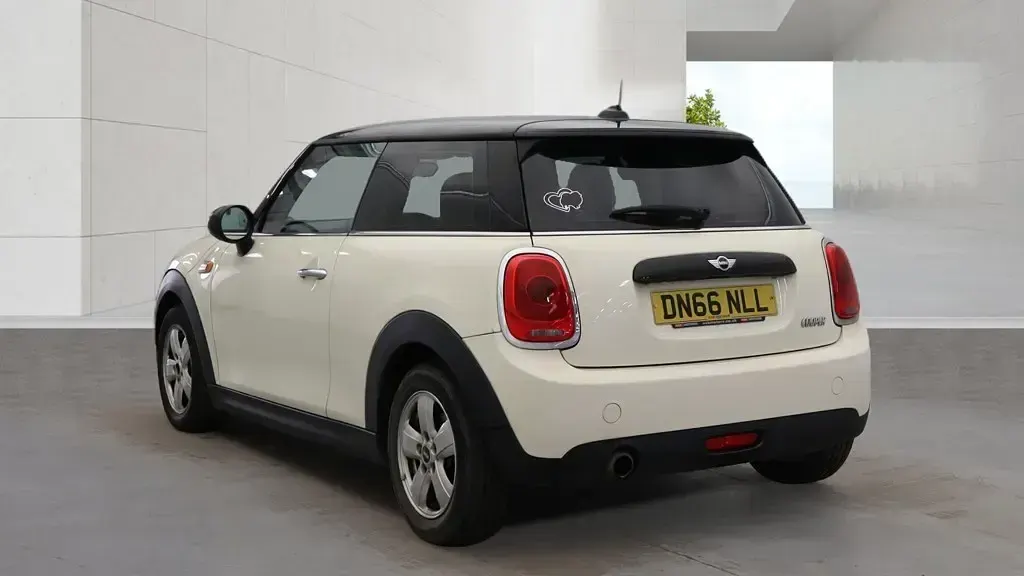 Used Mini Cooper Hatch 2016 White Hatchback