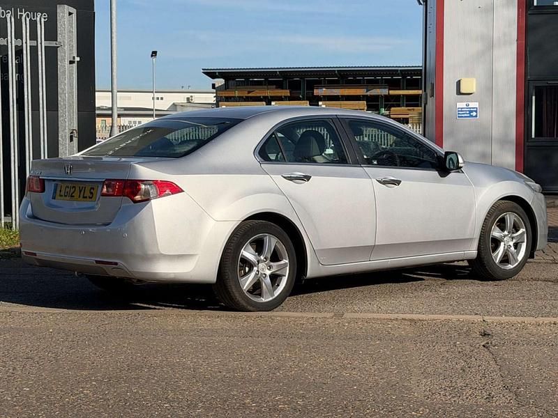 Used Honda Accord EX 150 HP (110 kW) 2012 Silver Sedan