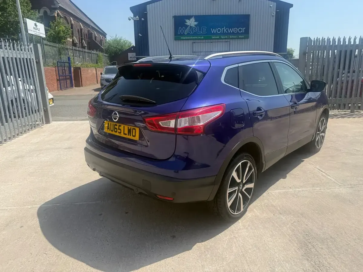 Used Nissan Qashqai Tekna 115 HP (84 kW) 2016 Blue SUV
