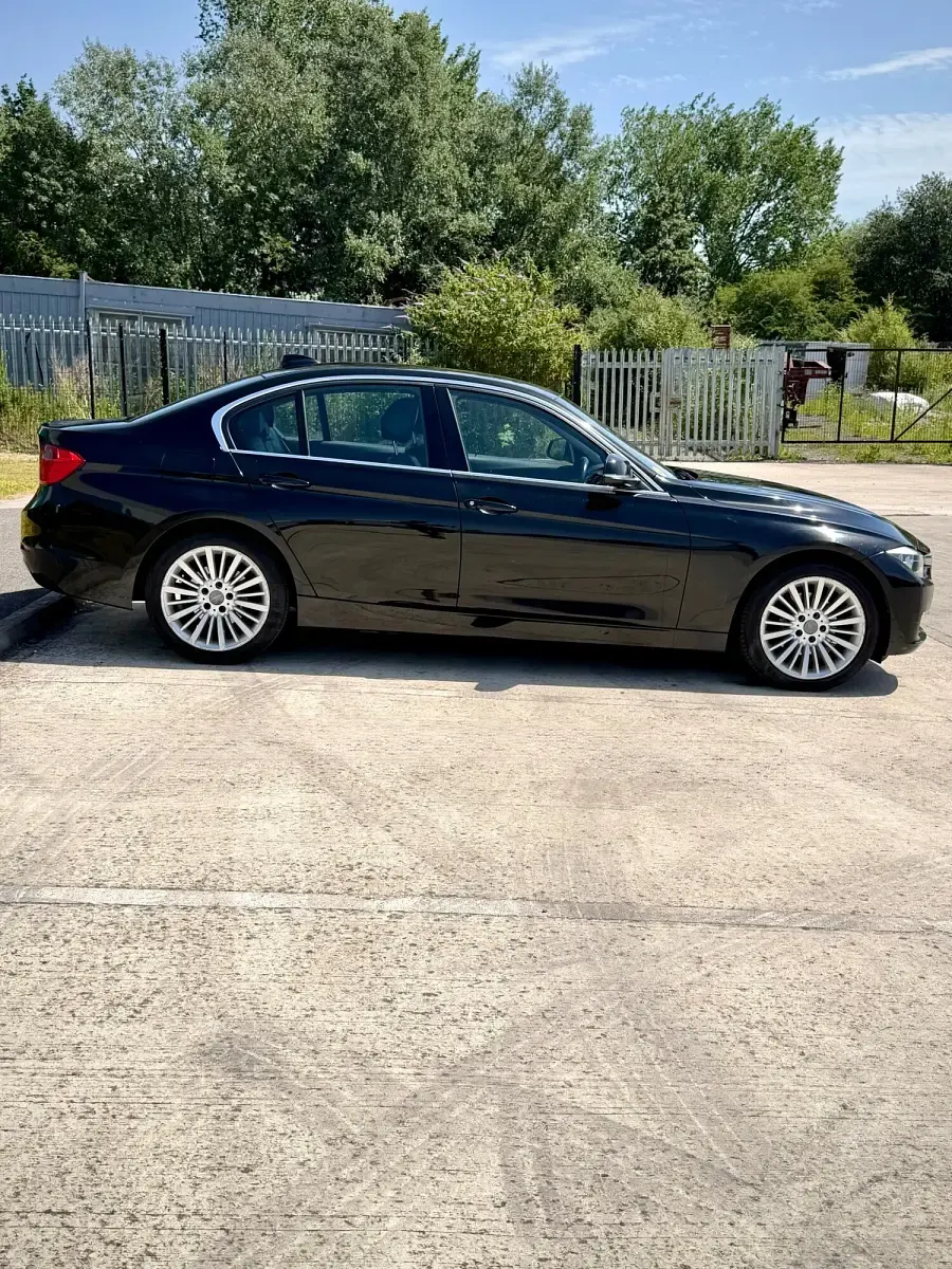 Used BMW 320 Luxury Line 2014 Black Sedan