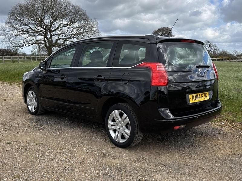 Used Peugeot 5008 Active 115 HP (84 kW) 2014 Black MPV