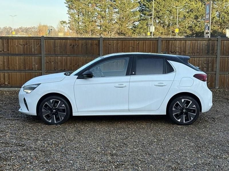 Used Vauxhall Corsa-e Elite 100 kW (136 HP) 2021 White Hatchback