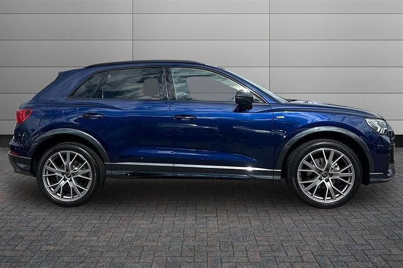 New Audi Q3 Black Edition 150 HP (110 kW) 2025 Blue SUV