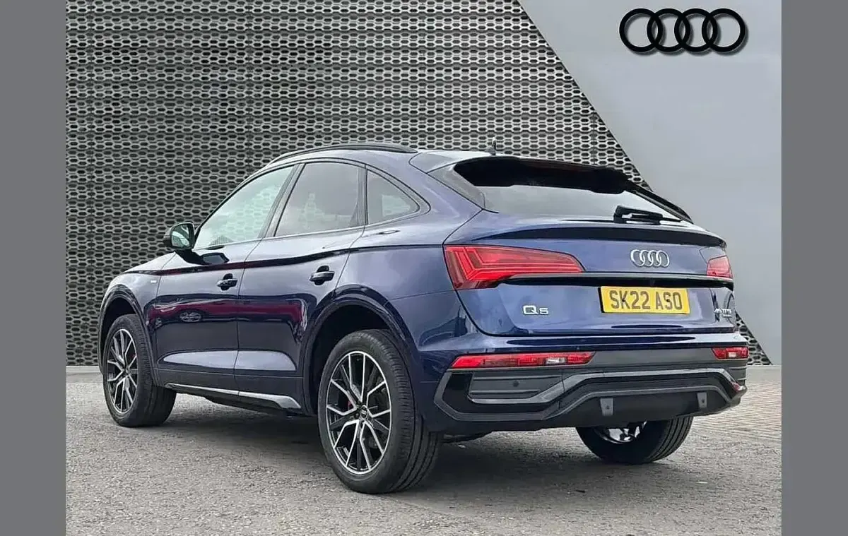Used Audi Q5 Performance 261 HP (191 kW) 2022 Blue SUV