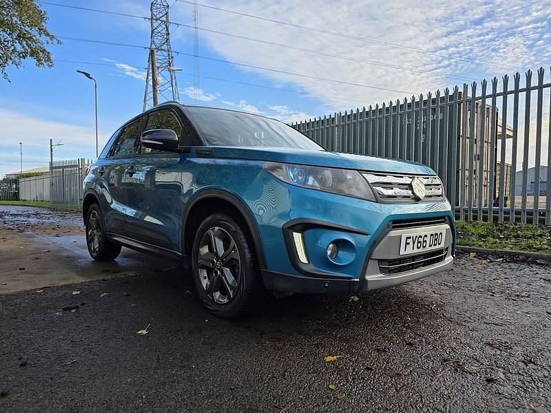 Turquoise/black Used 2016 Suzuki Vitara SZ5 Hatchback | £6,750 (Fair price) - Image 1/4