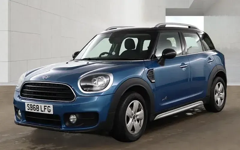 Used Mini Cooper D 150 HP (110 kW) 2018 Blue Hatchback