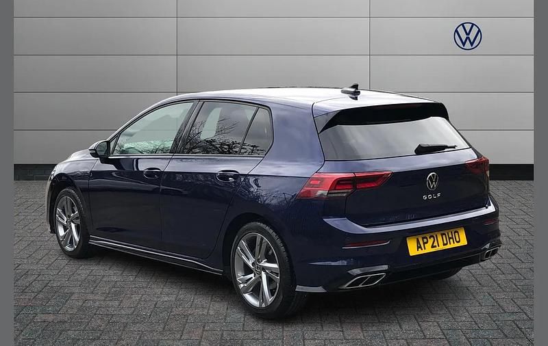 Used VW Golf VIII R-line 130 HP (95 kW) 2021 Blue Hatchback