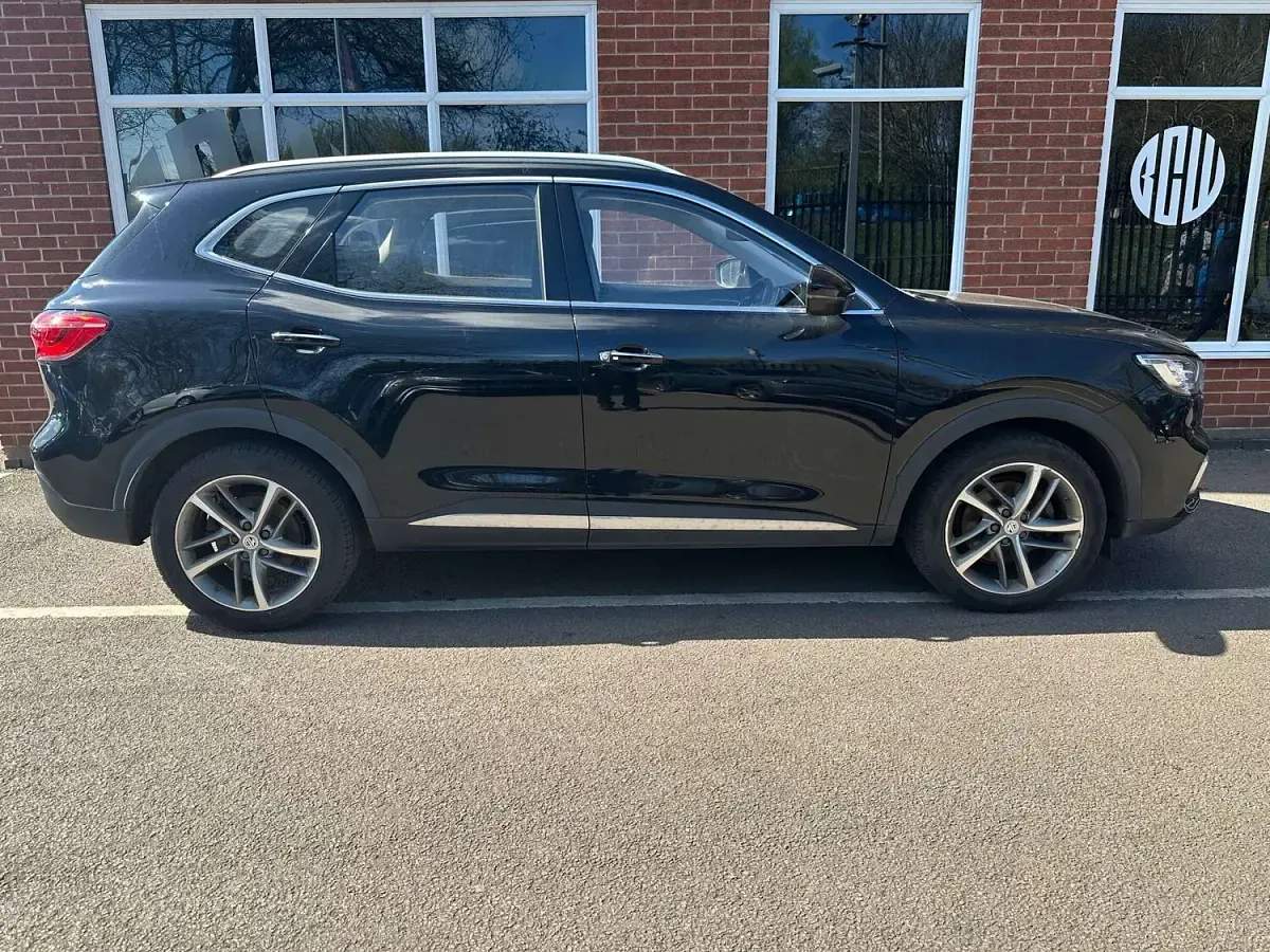 Used MG HS Exclusive 162 HP (119 kW) 2020 Black SUV