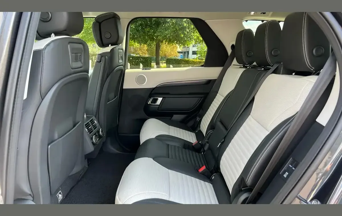 New Land Rover Discovery 344 HP (253 kW) 2026 Grey SUV