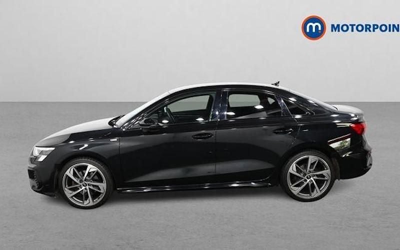 Begagnad Audi A3 150 HK (110 kW) 2023 Svart Sedan