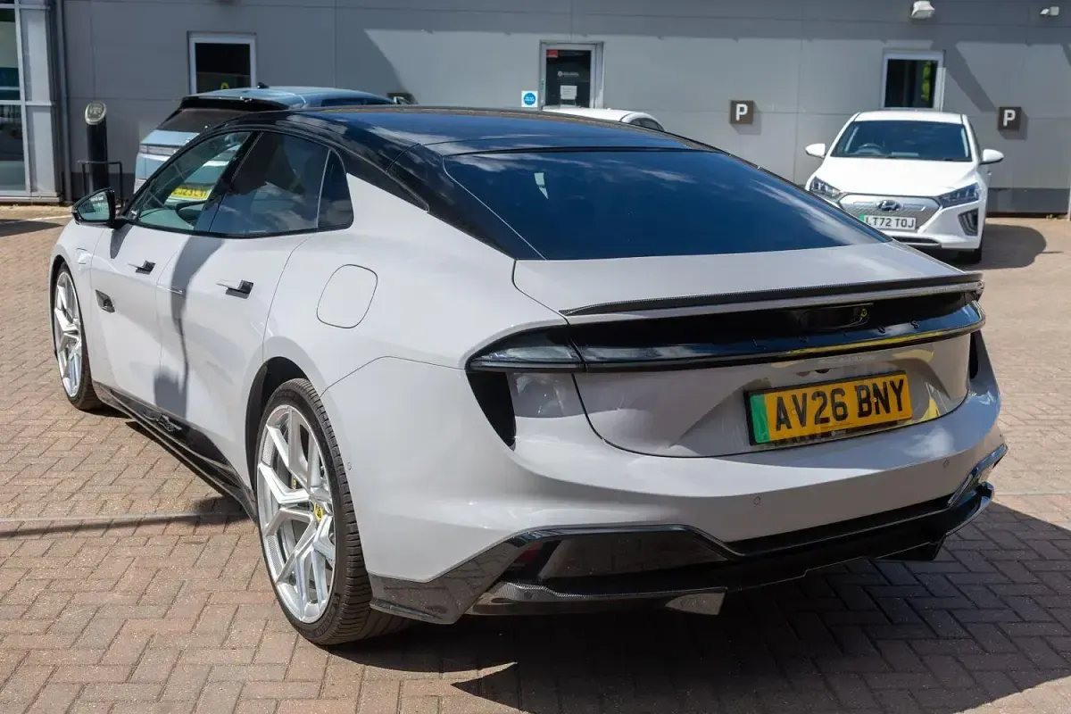 Used Lotus Emeya 675 kW (918 HP) 2026 Hatchback