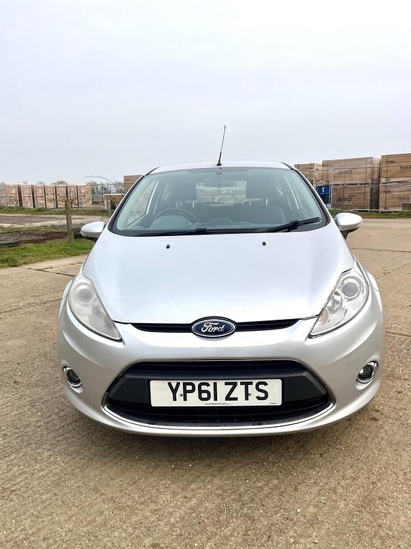 Used Ford Fiesta Zetec 2012 Silver Hatchback