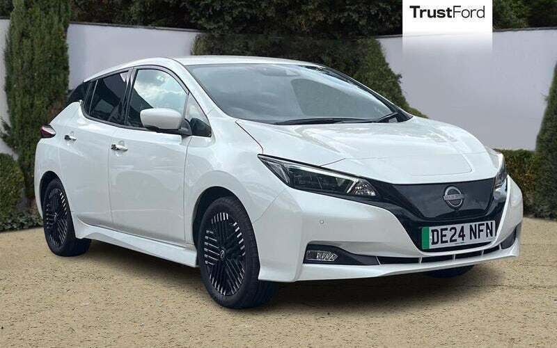 Used 2022 Nissan Leaf Tekna Hatchback | £13,550 (Expensive) - Image 1/4