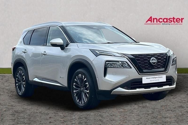 Brilliant silver New 2025 Nissan X-Trail Tekna+ SUV | £38,775 (Super price) - Image 1/4