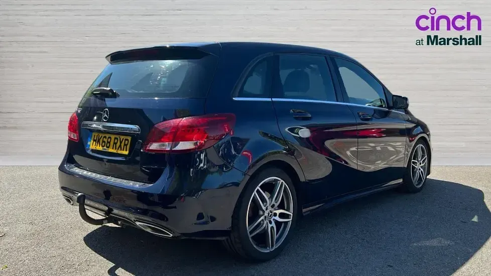 Käytetty Mercedes B220 Executive 177 HP (130 kW) 2018 Sininen Tila-auto