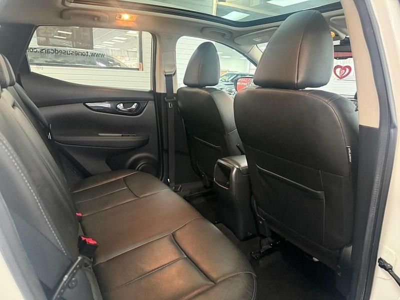 Used Nissan Qashqai S 110 HP (80 kW) 2017 White SUV