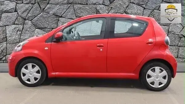 Used Toyota Aygo 2009 Red Hatchback