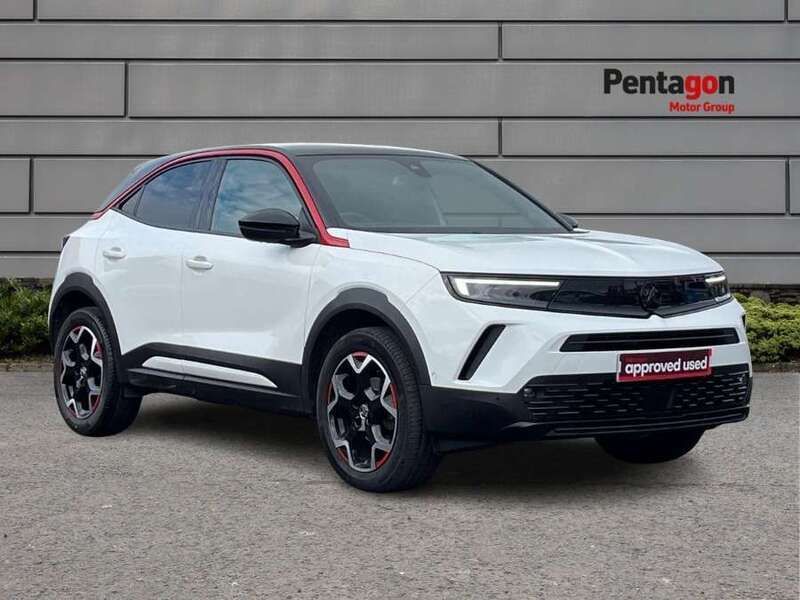 White Used 2021 Vauxhall Mokka SRi SUV | £14,495 (Fair price) - Image 1/4