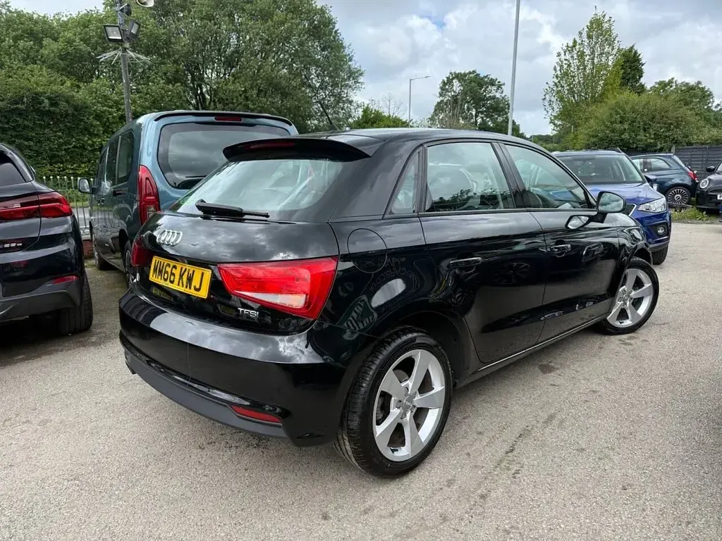 Used Audi A1 Sportback Sport 95 HP (69 kW) 2016 Black Hatchback