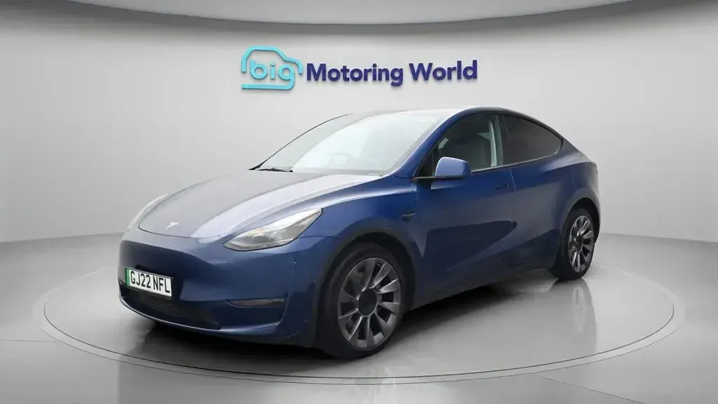 Used Tesla Model Y Long Range AWD 378 kW (514 HP) 2022 Blue SUV
