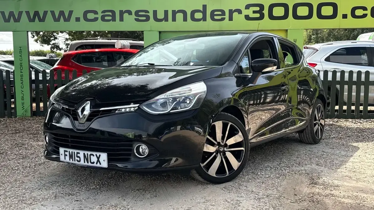 Used Renault Clio Dynamique 90 HP (66 kW) 2015 Black Hatchback