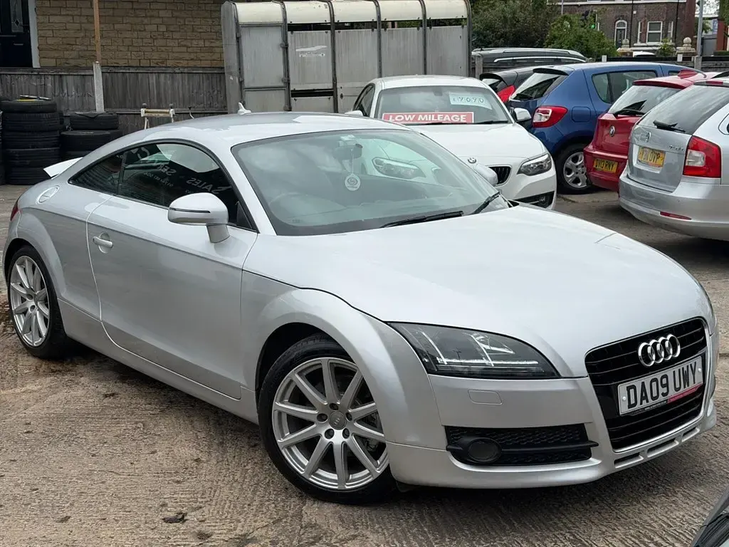 Begagnad Audi TT Design 200 HK (147 kW) 2009 Silver Sportkupé