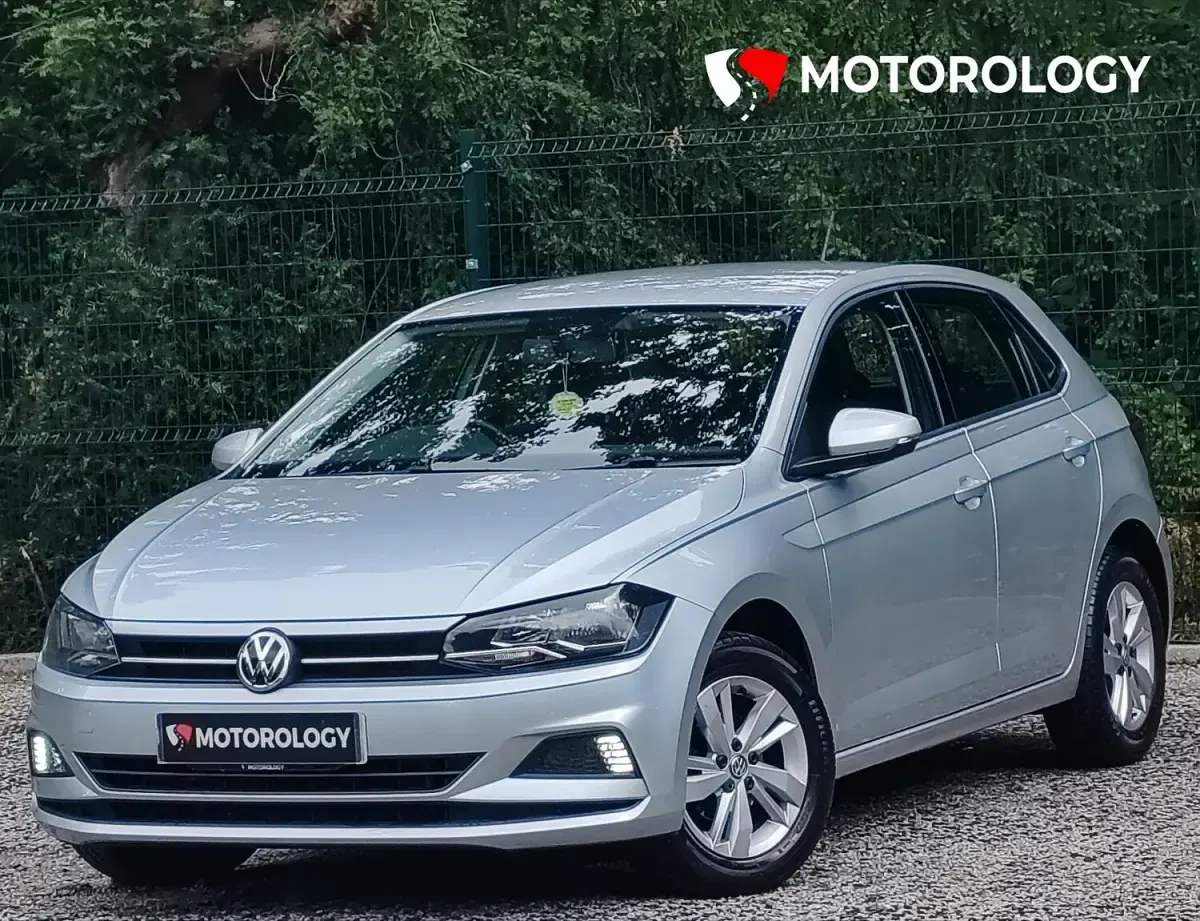 Used VW Polo SE 95 HP (69 kW) 2019 Silver Hatchback