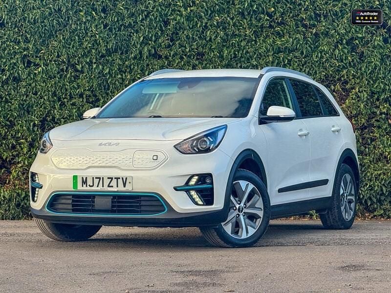 White Used 2021 Kia Niro SUV | £13,995 (Good price) - Image 1/4