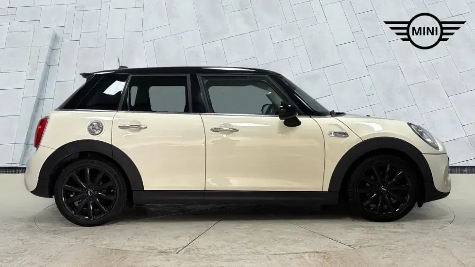 Used Mini Cooper S Hatch 189 HP (139 kW) 2017 White Hatchback