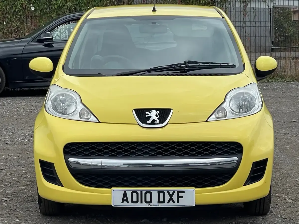 Used Peugeot 107 68 HP (50 kW) 2010 Yellow Hatchback